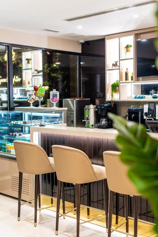 Aprilis Deluxe Hotel Истанбул Екстериор снимка
