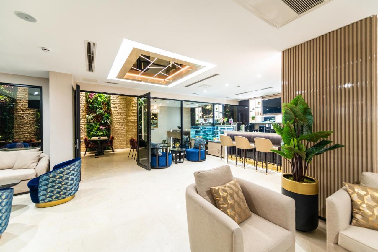Aprilis Deluxe Hotel Истанбул Екстериор снимка