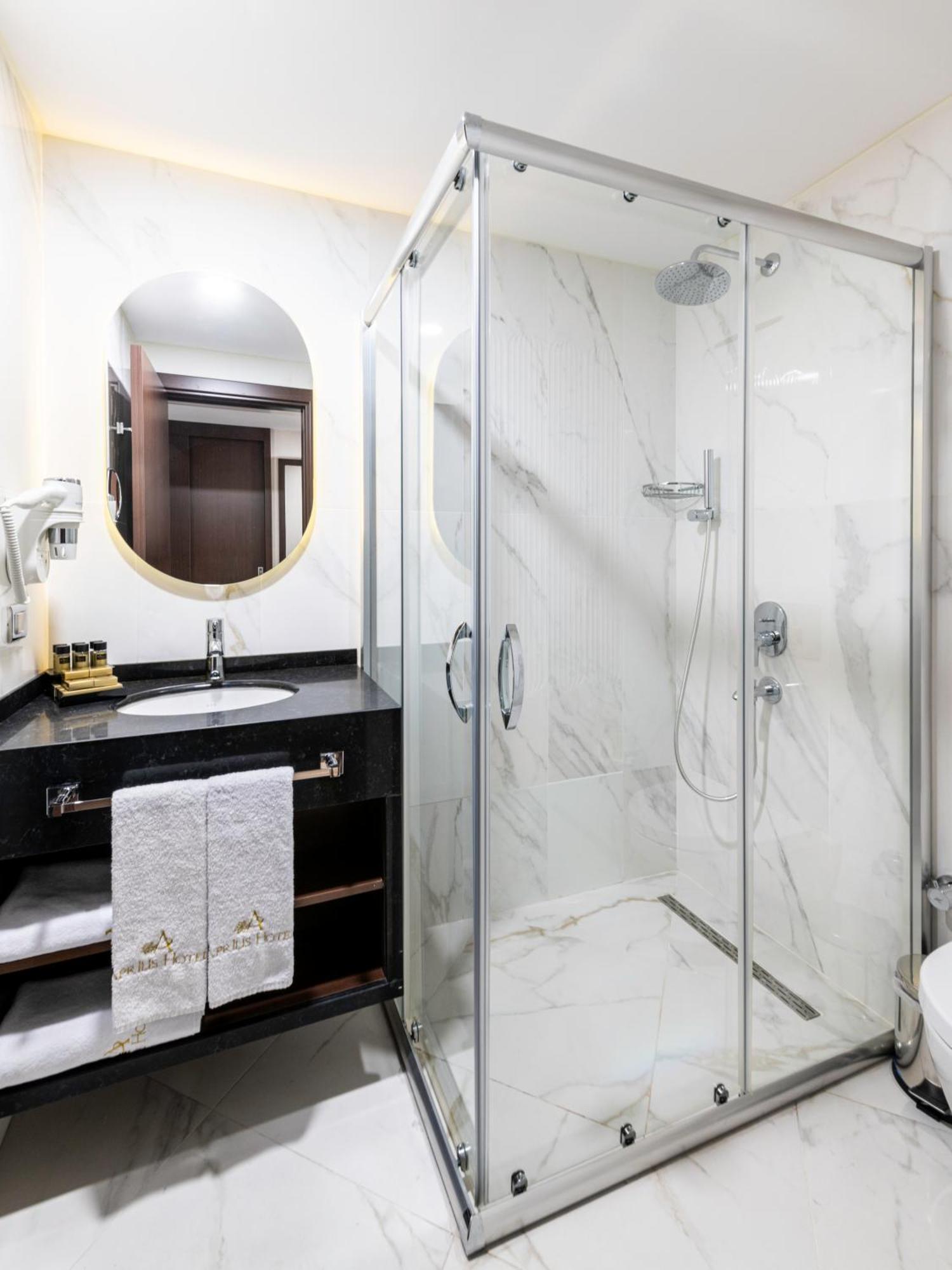 Aprilis Deluxe Hotel Истанбул Екстериор снимка